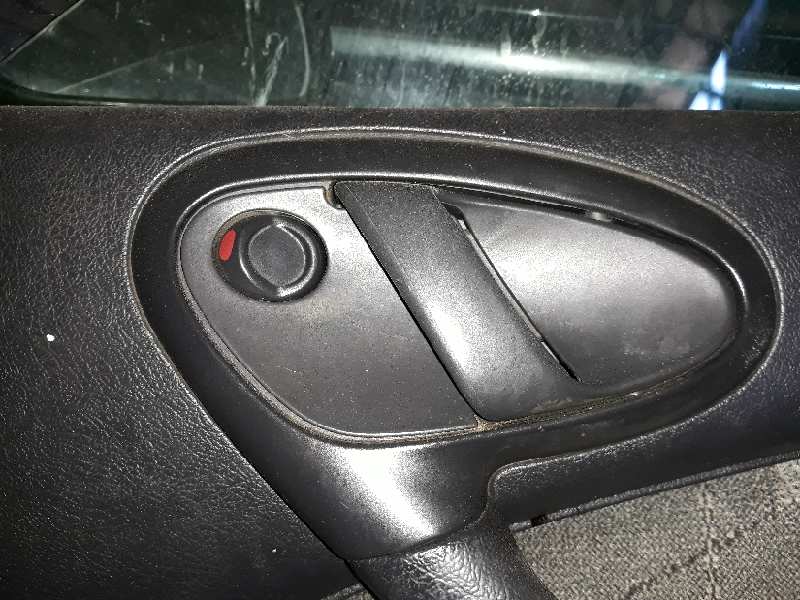 MANETA INTERIOR DELANTERA DERECHA