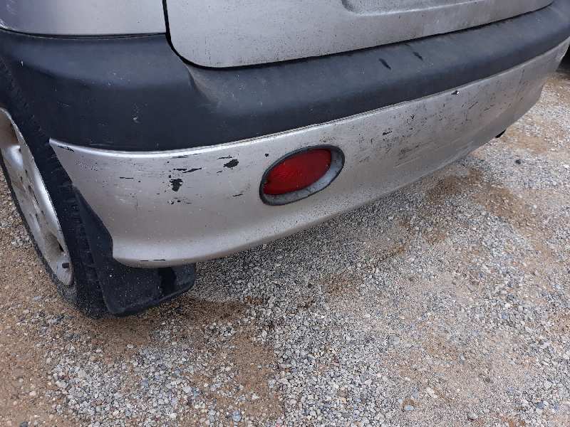 PARAGOLPES TRASERO