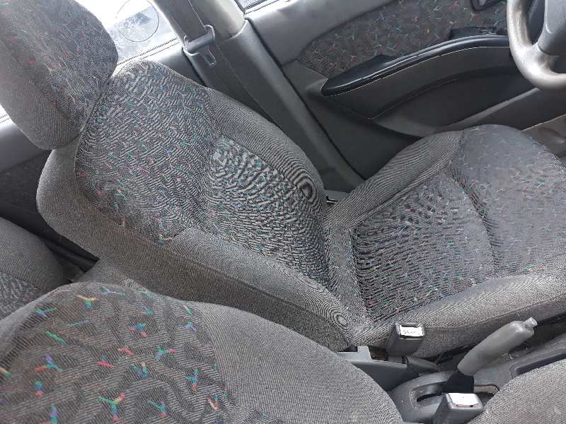 ASIENTO DELANTERO IZQUIERDO