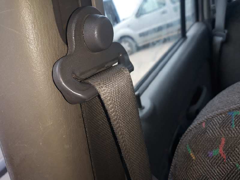 CINTURON SEGURIDAD DELANTERO DERECHO