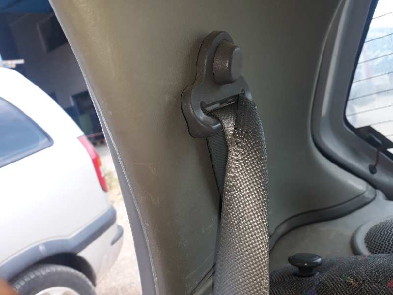 CINTURON SEGURIDAD TRASERO DERECHO