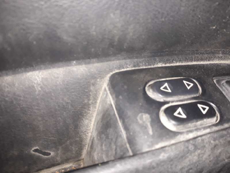 MANDO ELEVALUNAS DELANTERO IZQUIERDO 