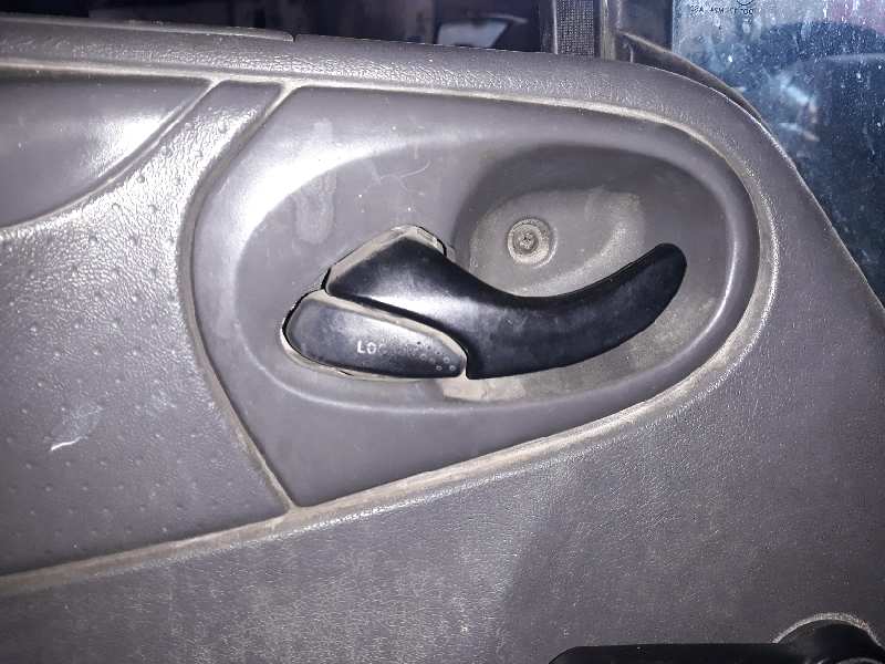 MANETA INTERIOR DELANTERA IZQUIERDA