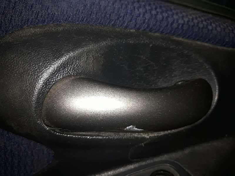 MANETA INTERIOR DELANTERA IZQUIERDA