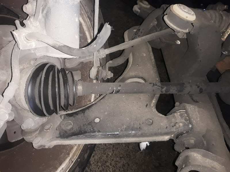 BRAZO SUSPENSION INFERIOR DELANTERO DERECHO