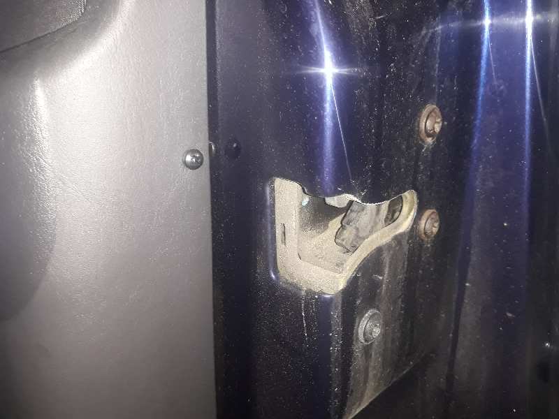 CERRADURA PUERTA DELANTERA DERECHA