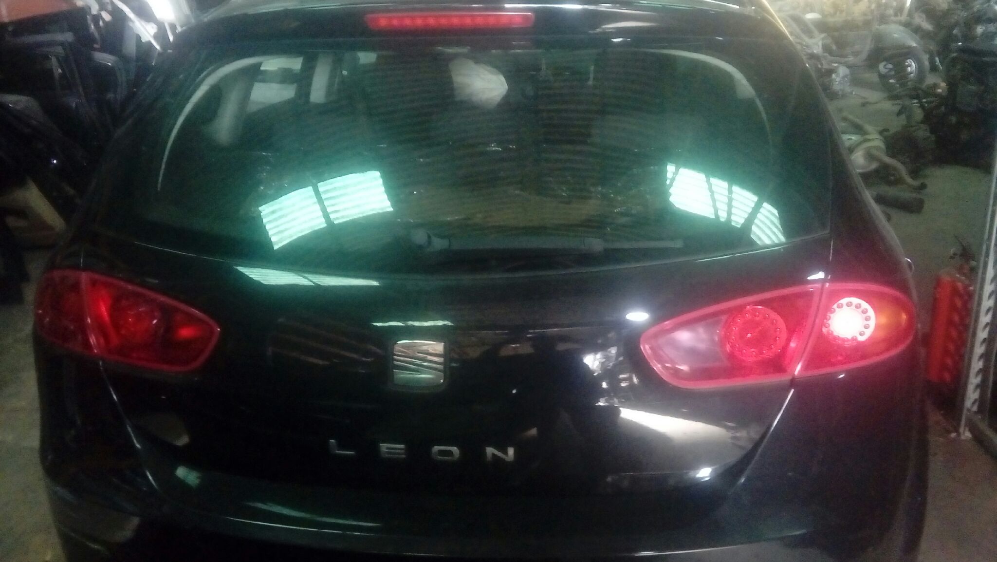 PORTON TRASERO