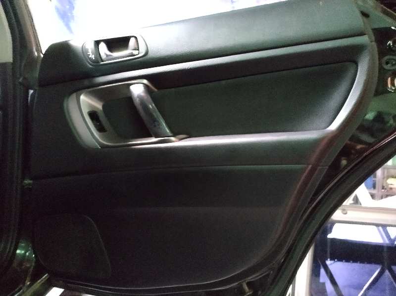 GUARNECIDO PUERTA TRASERA DERECHA