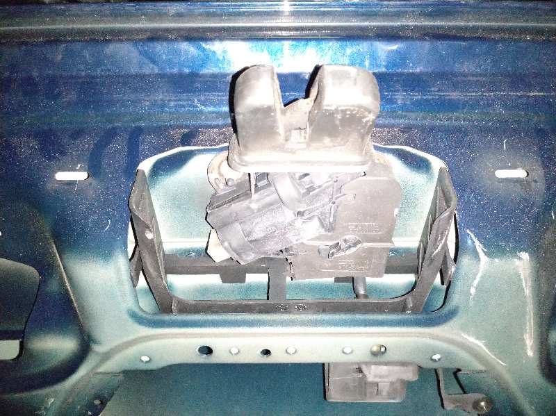 CERRADURA MALETERO - PORTON