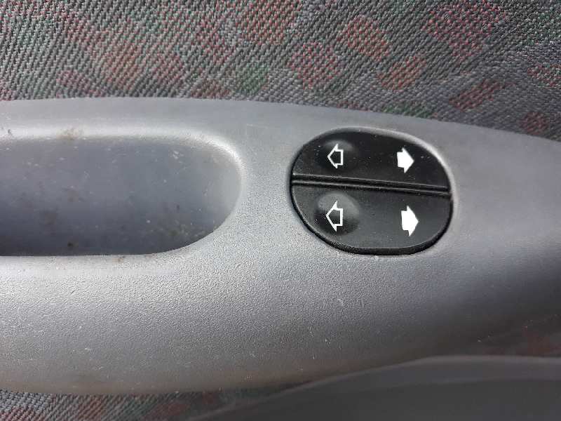 MANDO ELEVALUNAS DELANTERO IZQUIERDO 