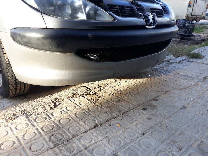 PARAGOLPES DELANTERO