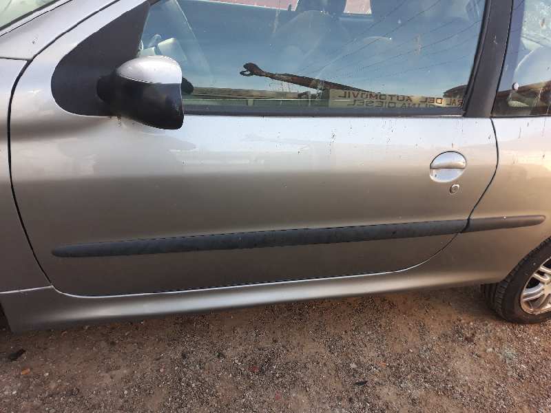 PUERTA DELANTERA IZQUIERDA