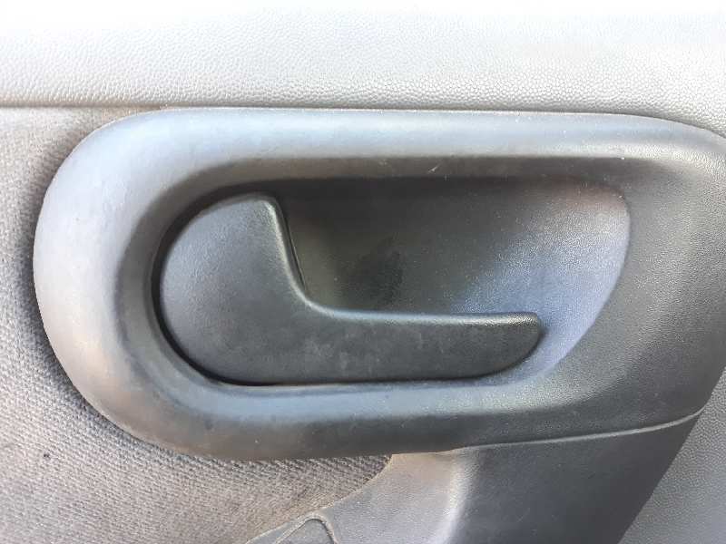 MANETA INTERIOR DELANTERA IZQUIERDA