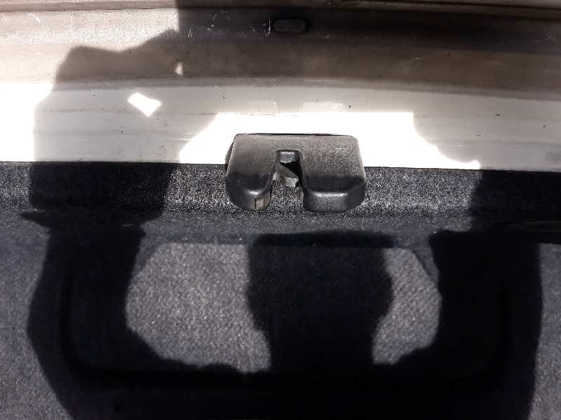 CERRADURA MALETERO - PORTON