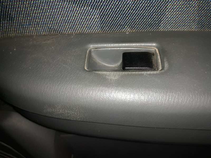 MANDO ELEVALUNAS DELANTERO DERECHO