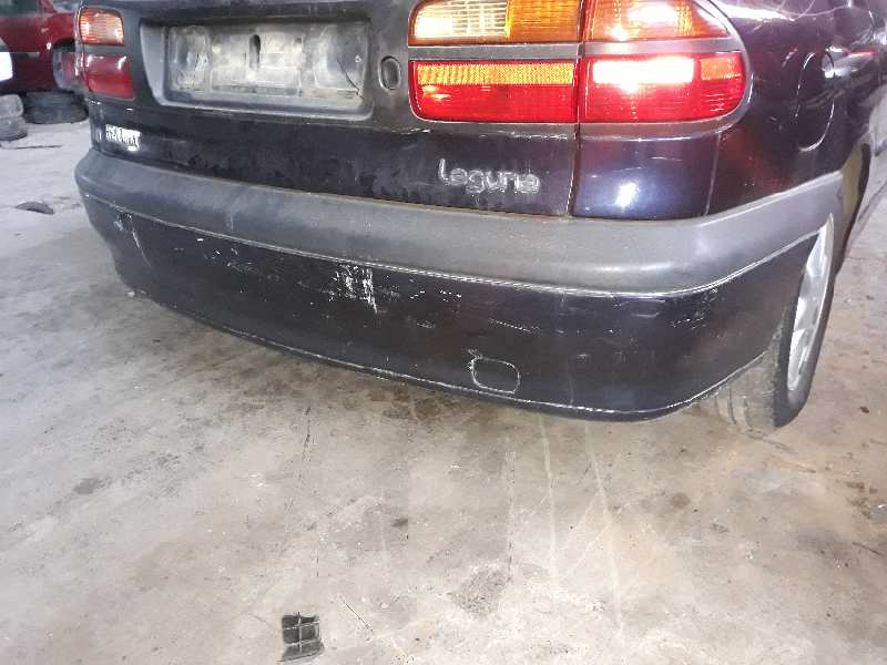PARAGOLPES TRASERO