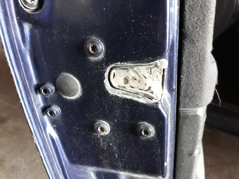 CERRADURA PUERTA DELANTERA IZQUIERDA 