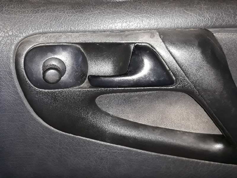 MANETA INTERIOR DELANTERA DERECHA