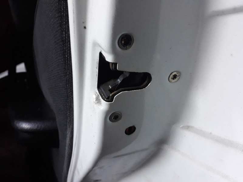 CERRADURA PUERTA TRASERA DERECHA 