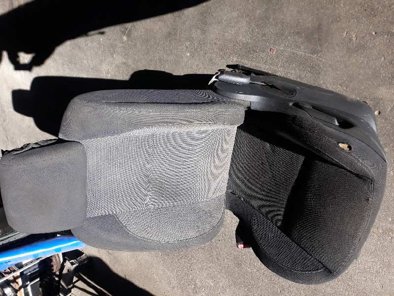 ASIENTO DELANTERO IZQUIERDO