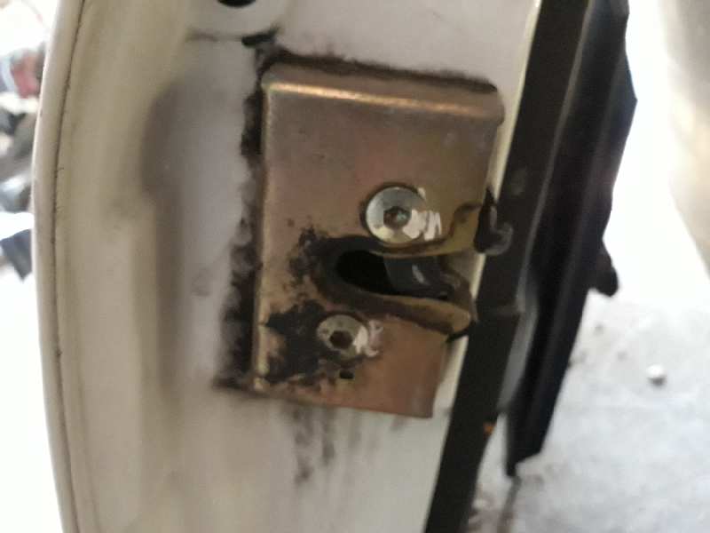 CERRADURA PUERTA DELANTERA IZQUIERDA