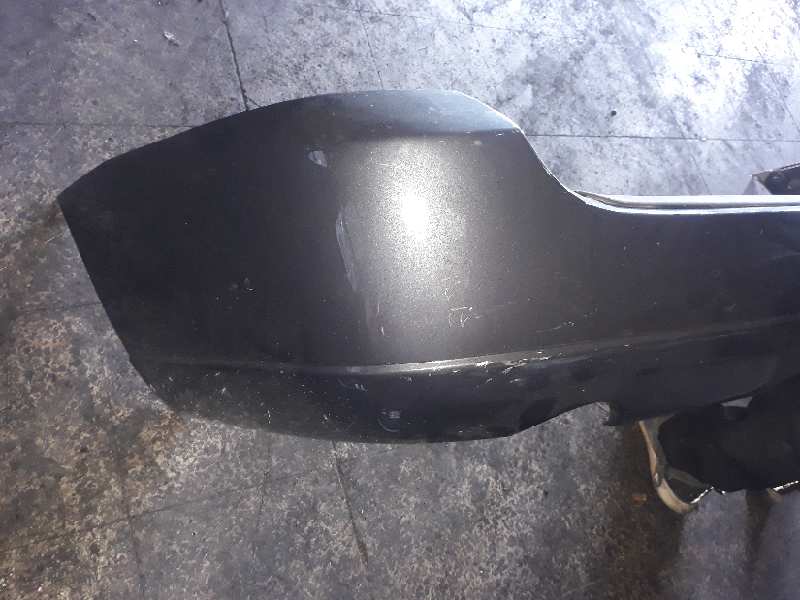 PARAGOLPES TRASERO