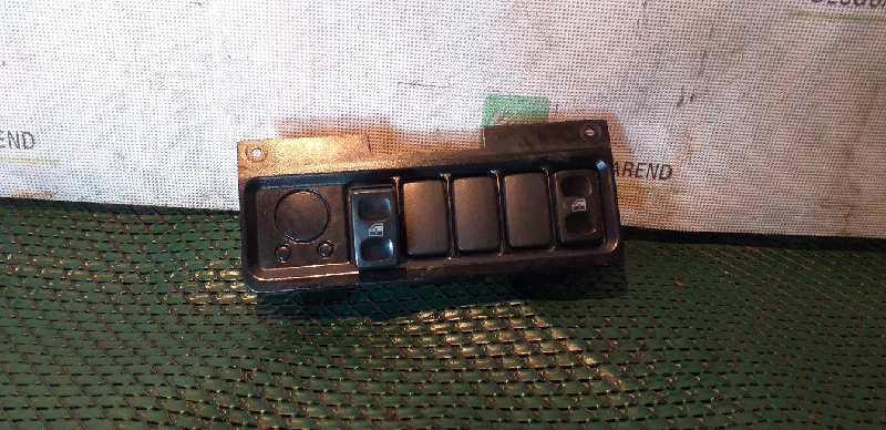 MANDO ELEVALUNAS DELANTERO IZQUIERDO 