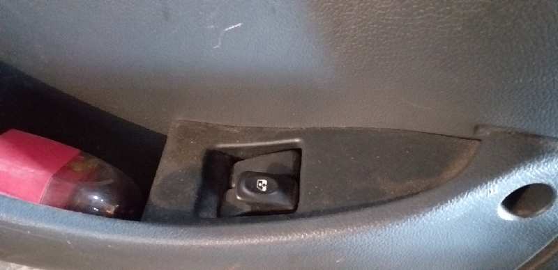 MANDO ELEVALUNAS DELANTERO DERECHO