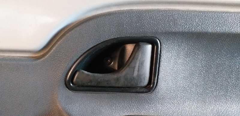 MANETA INTERIOR DELANTERA DERECHA