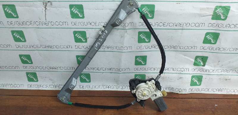 ELEVALUNAS DELANTERO DERECHO