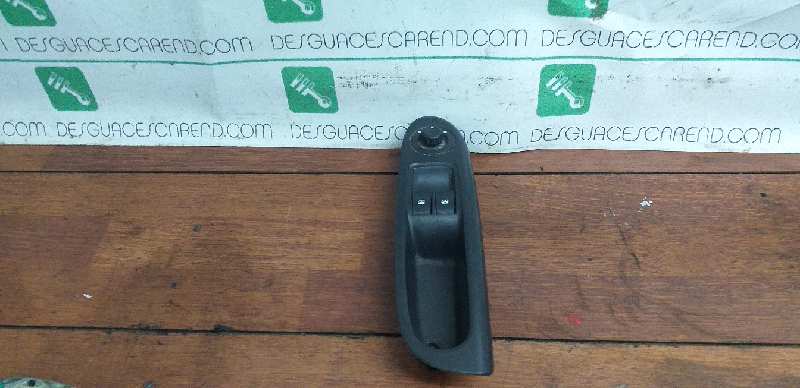 MANDO ELEVALUNAS DELANTERO IZQUIERDO 