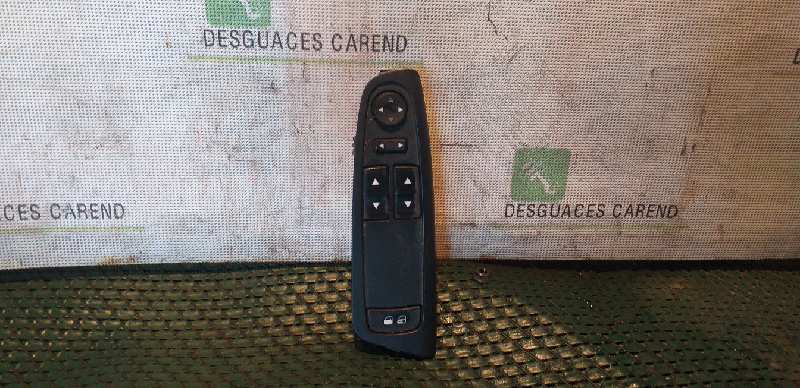 MANDO ELEVALUNAS DELANTERO IZQUIERDO 