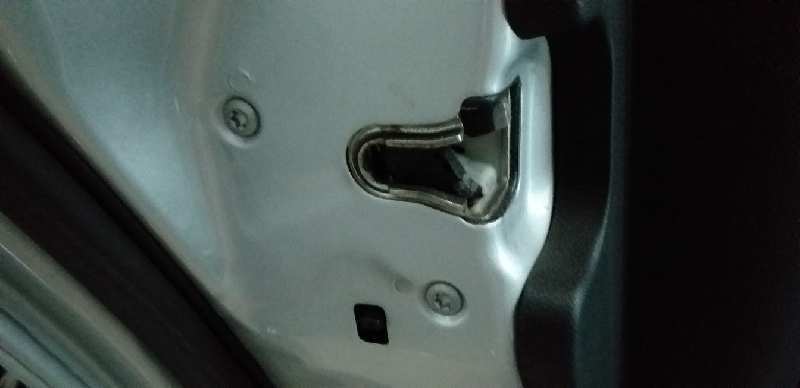 CERRADURA PUERTA TRASERA IZQUIERDA 