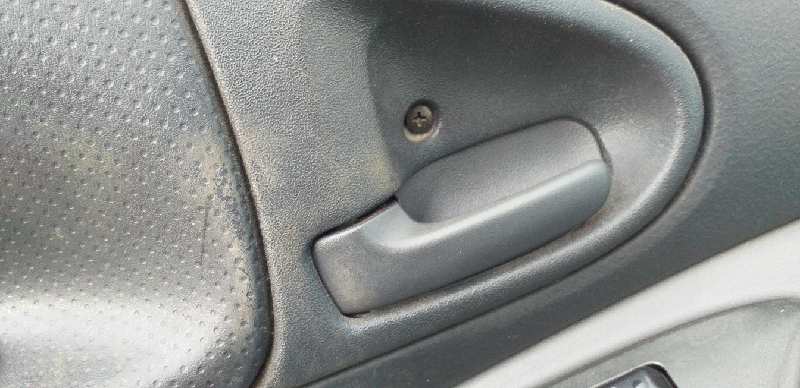 MANETA INTERIOR DELANTERA IZQUIERDA