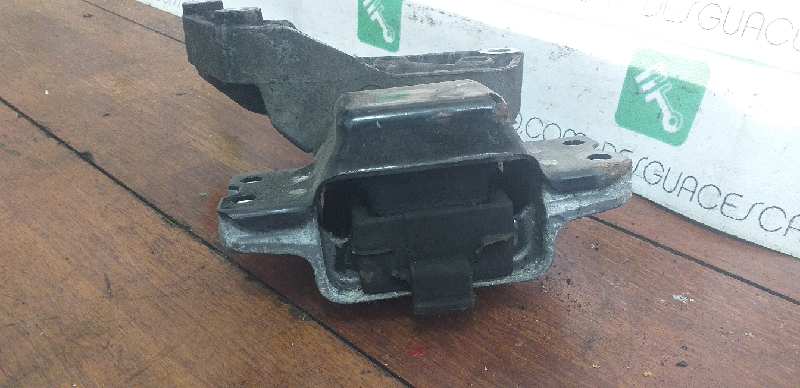 SOPORTE MOTOR DERECHO