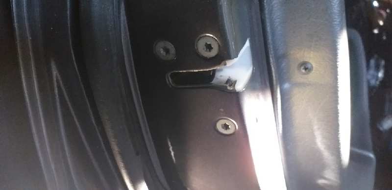 CERRADURA PUERTA TRASERA IZQUIERDA