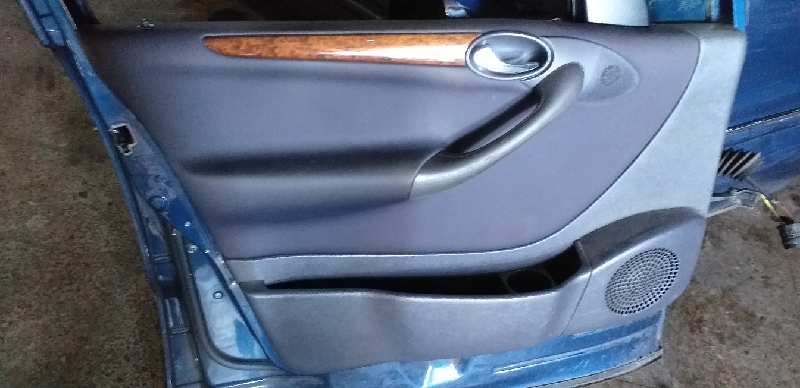 ELEVALUNAS DELANTERO IZQUIERDO