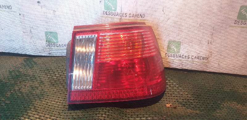 PILOTO TRASERO DERECHO