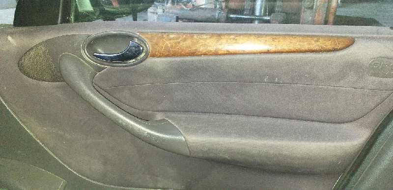 ELEVALUNAS DELANTERO DERECHO