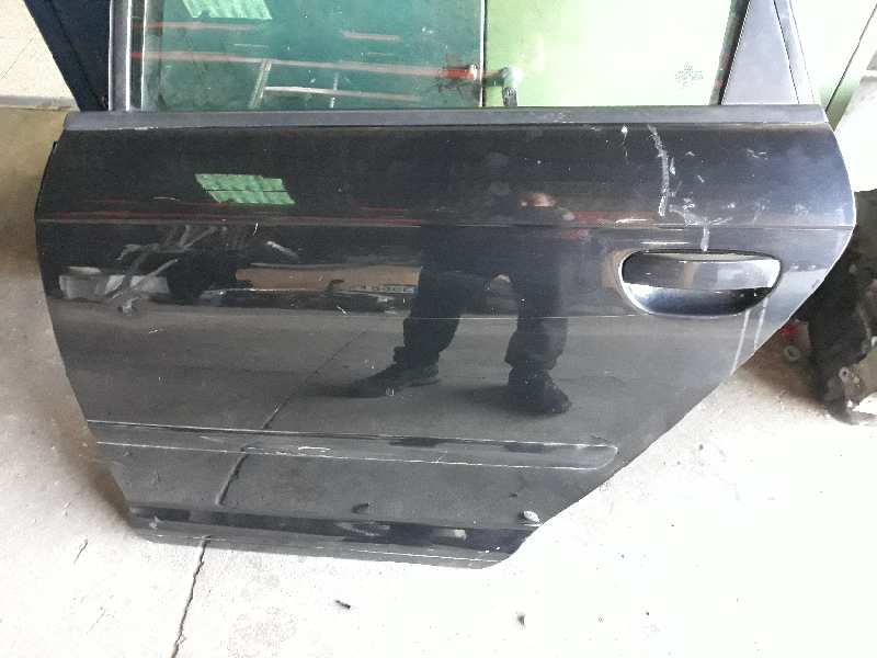 PUERTA TRASERA DERECHA
