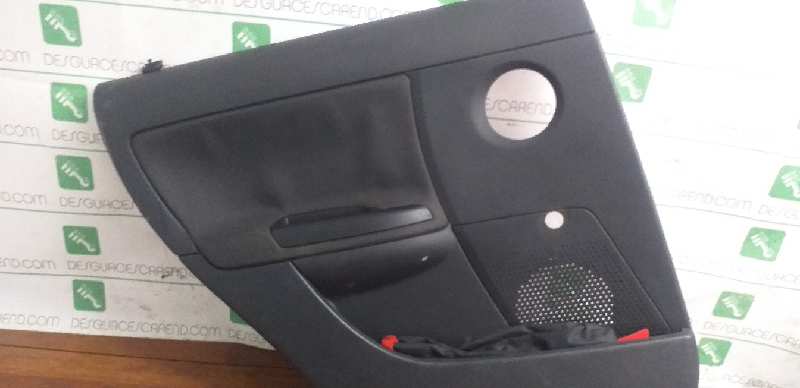 GUARNECIDO PUERTA TRASERA IZQUIERDA