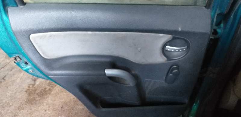 GUARNECIDO PUERTA TRASERA IZQUIERDA