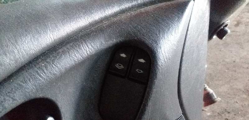 MANDO ELEVALUNAS DELANTERO IZQUIERDO 