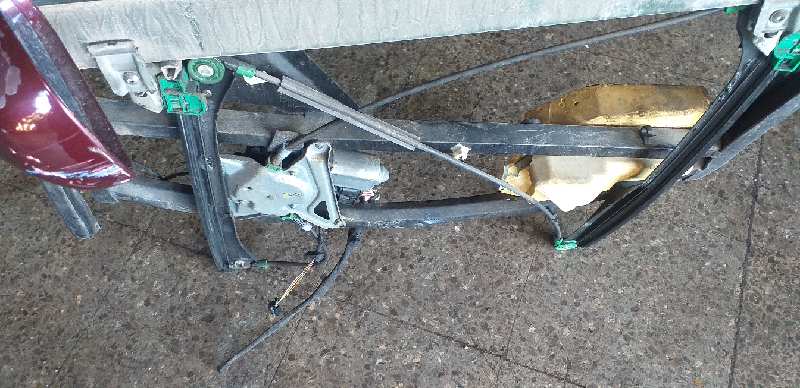 ELEVALUNAS DELANTERO IZQUIERDO