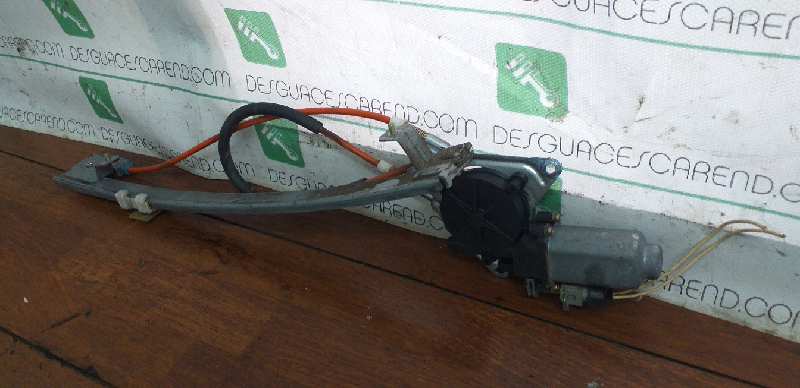 ELEVALUNAS DELANTERO IZQUIERDO