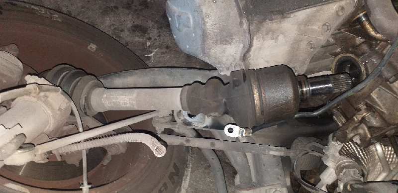 TRANSMISION DELANTERA IZQUIERDA