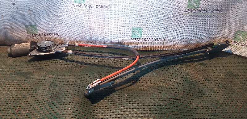 ELEVALUNAS DELANTERO DERECHO