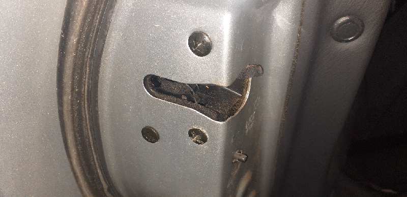 CERRADURA PUERTA TRASERA IZQUIERDA 