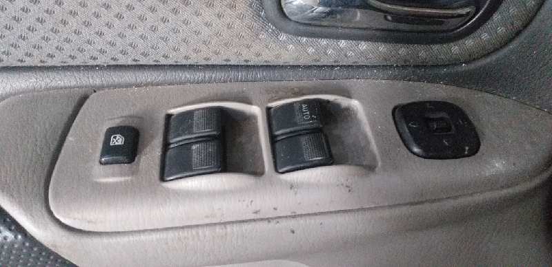 ELEVALUNAS DELANTERO IZQUIERDO