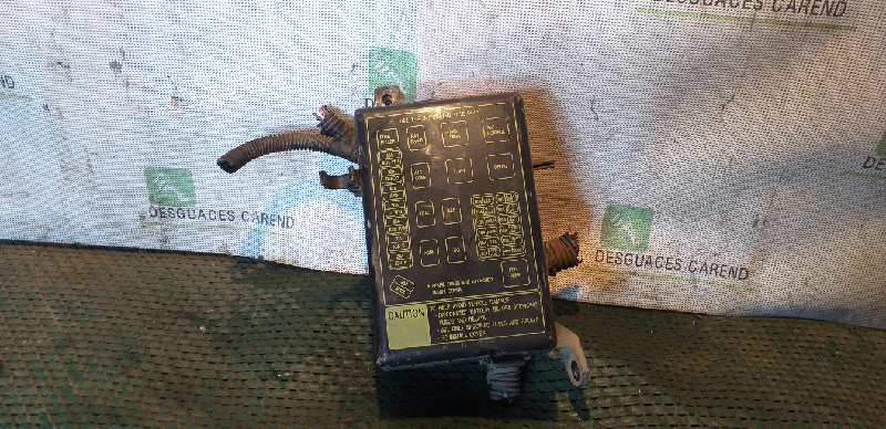 CAJA RELES - FUSIBLES